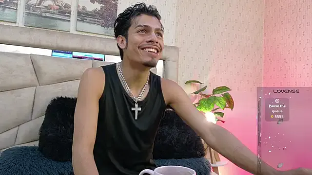 LucayLeo from StripChat is Freechat