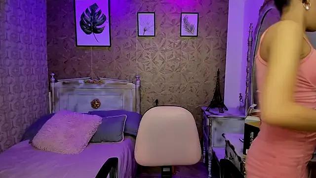 Lucia_jane from StripChat is Freechat