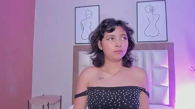 LuciaFerrero from StripChat is Freechat