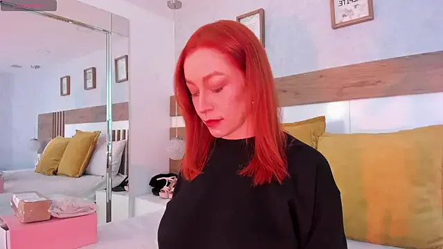 LucianaWainN from StripChat is Freechat