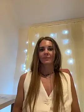 LucieMack from StripChat is Freechat