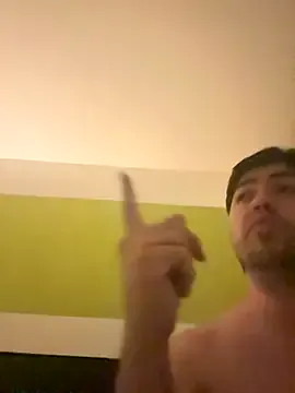 lucy_and_mike7 from StripChat is Freechat