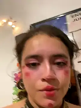 Lucy_YupiSweet from StripChat is Freechat