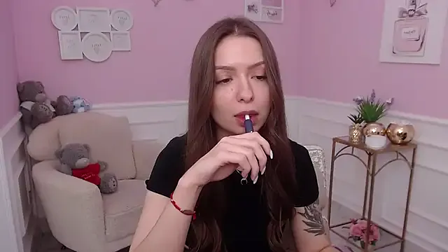 Girls: try live performances with matured performers, from dancing to quirks, in a variety of beautiful sex cams.