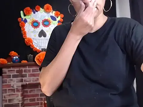 Lucyy_Naugthy from StripChat is Freechat