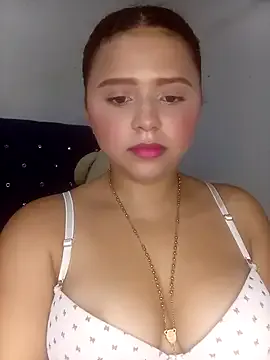 Luisa_Siti from StripChat is Freechat