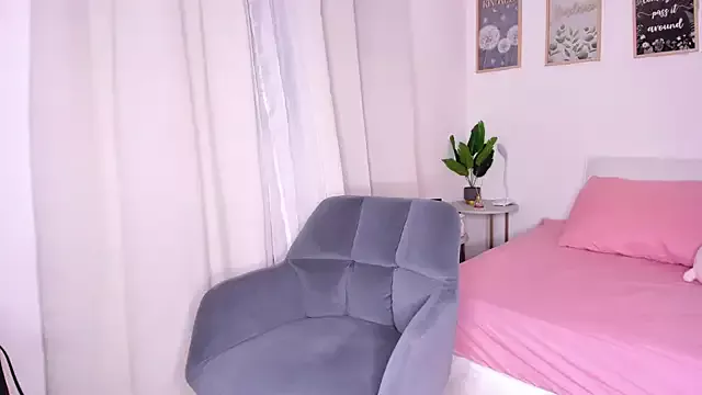 Lulu_rrussell from StripChat