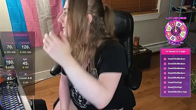 luluvaladon from StripChat