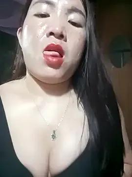 Luna-ass from StripChat is Freechat