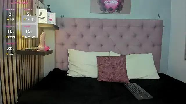luna__dance from StripChat is Freechat