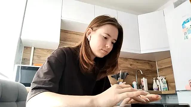 LUNA_KLEIN from StripChat is Freechat