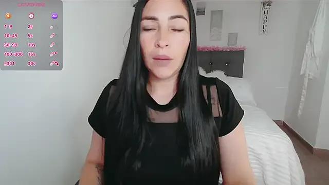 luna_lgomez_ from StripChat is Freechat