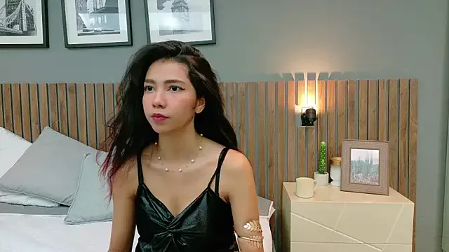 luna_roja25 from StripChat is Freechat