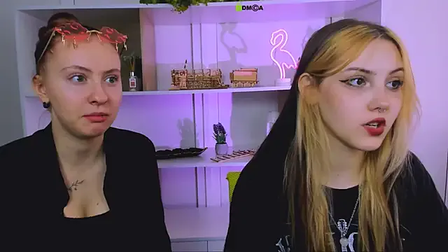 Girls: try live performances with matured performers, from dancing to quirks, in a variety of beautiful sex cams.