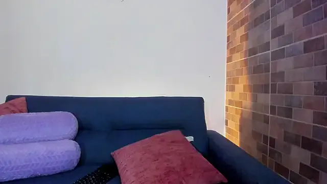 luna_valen from StripChat is Freechat