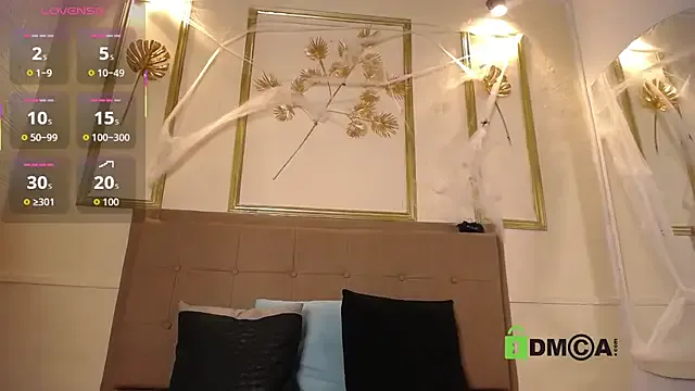 Lunaamorena_ from StripChat is Freechat