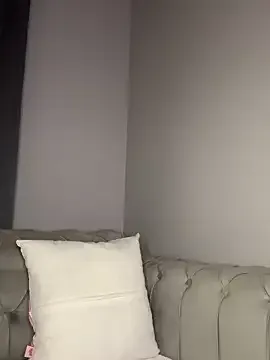 LunaDesireex from StripChat is Freechat