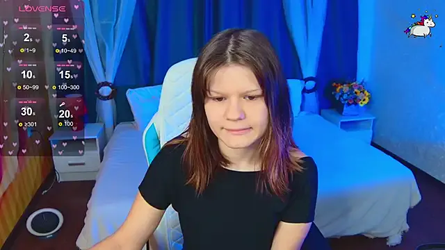 Lunamytrend from StripChat