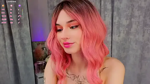 LunaraRada from StripChat is Freechat