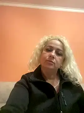 LunaStar3355 from StripChat is Freechat