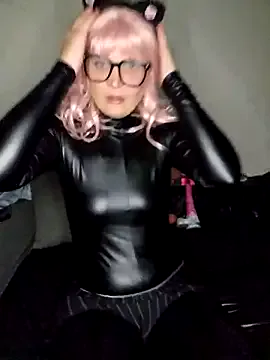 Girls: try live performances with matured performers, from dancing to quirks, in a variety of beautiful sex cams.