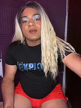 lunita069 from StripChat is Freechat