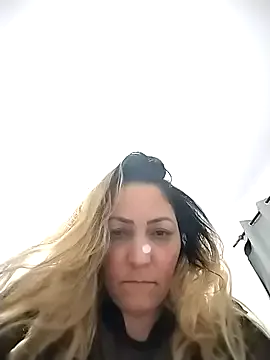 Lunita86 from StripChat is Freechat