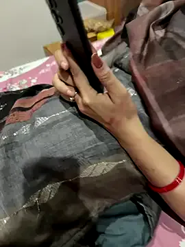 LustySundari from StripChat is Freechat