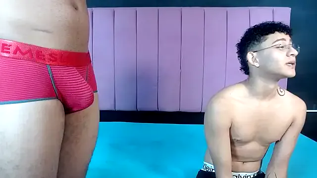 Luxy_Thomas from StripChat is Freechat