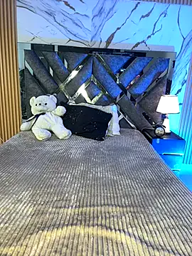 LylaLee111 from StripChat