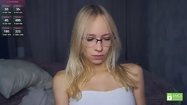 LynetBurby from StripChat