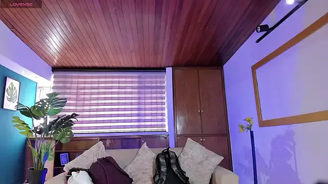 Lyssa_Muller from StripChat