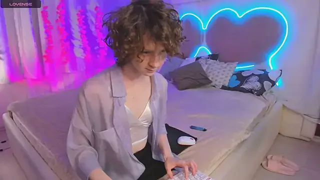 Girls: try live performances with matured performers, from dancing to quirks, in a variety of beautiful sex cams.