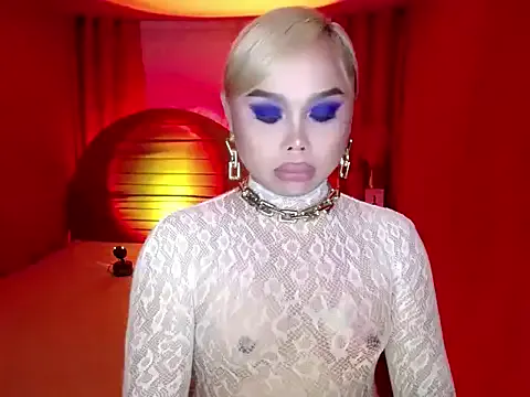 Madameblonde from StripChat is Freechat