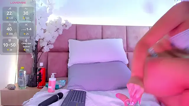 Girls: try live performances with matured performers, from dancing to quirks, in a variety of beautiful sex cams.