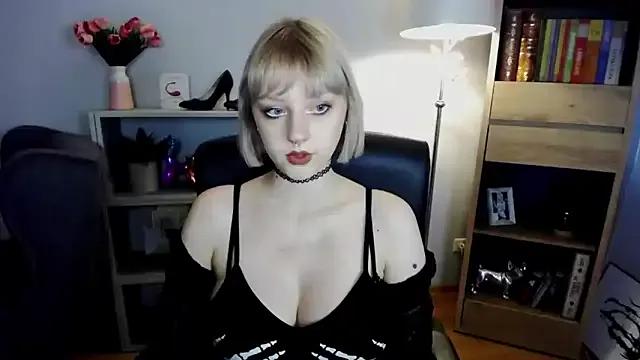 MadelineLust from StripChat is Freechat