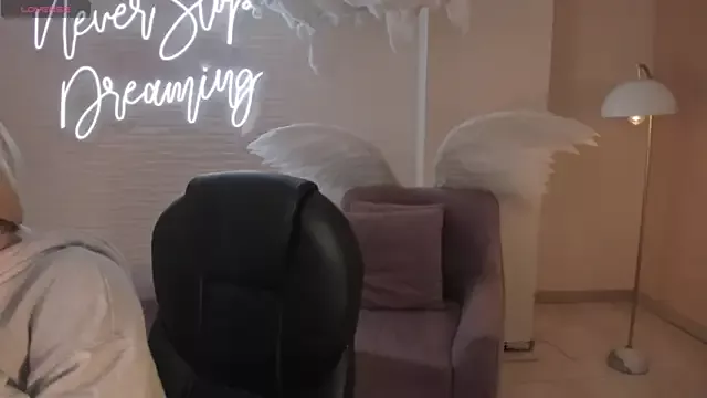 MadisonKane from StripChat