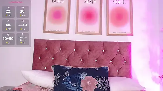 Madisonkay from StripChat is Freechat