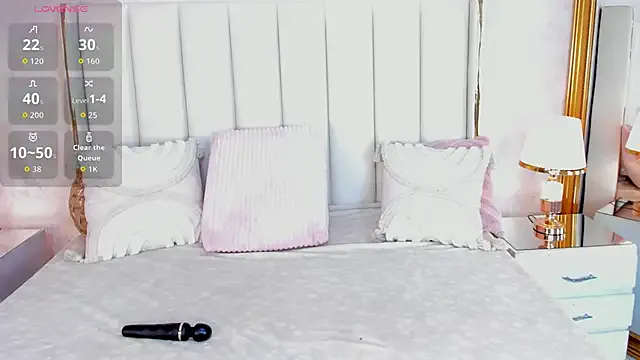 MadissonBonny_ from StripChat is Freechat