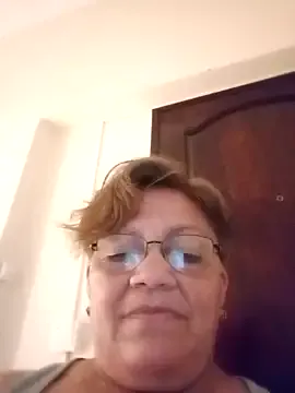 Madrastrahot69 from StripChat is Freechat