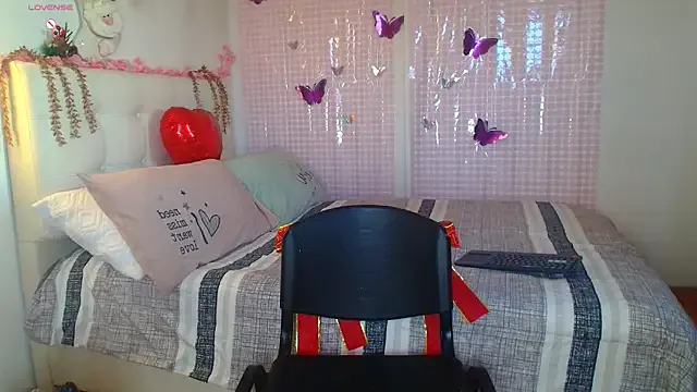 Madysson_leee from StripChat is Freechat