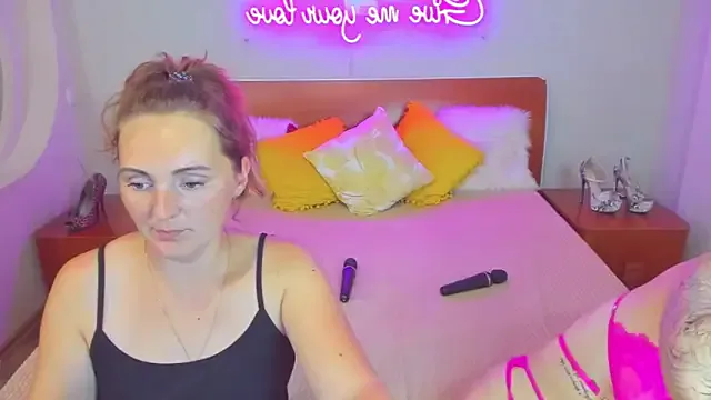 Girls: try live performances with matured performers, from dancing to quirks, in a variety of beautiful sex cams.