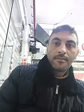 mahdiDido from StripChat is Freechat