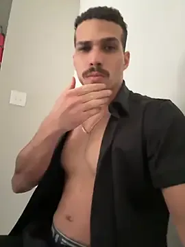 Maikolsalami2 from StripChat is Freechat