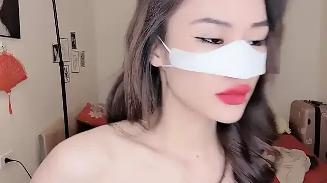 MaiLiiil from StripChat is Freechat