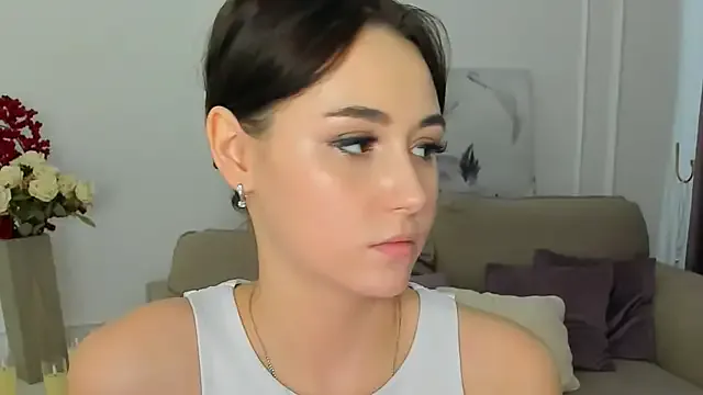 MakeYoueHappy from StripChat is Freechat