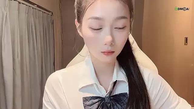 Makinghappymyself_ from StripChat is Freechat