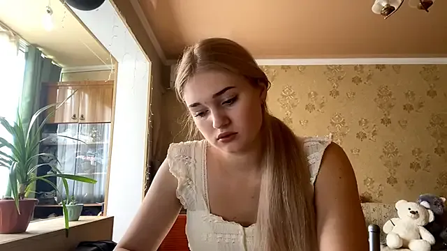 Malley_Saunds from StripChat is Freechat