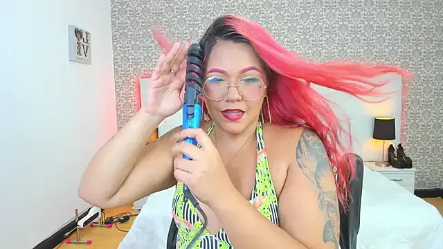 Girls: try live performances with matured performers, from dancing to quirks, in a variety of beautiful sex cams.