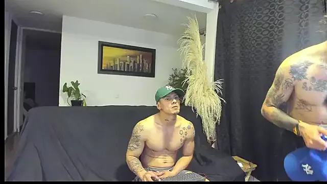 Girls: try live performances with matured performers, from dancing to quirks, in a variety of beautiful sex cams.